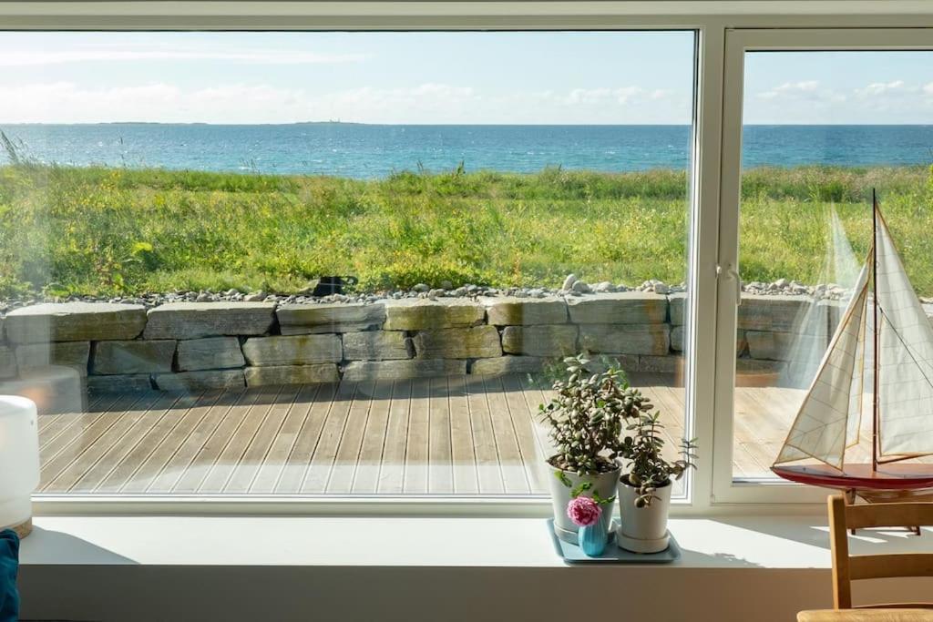 Beach Front Appartments In Design Eco-Villa Ulsteinvik Exterior foto
